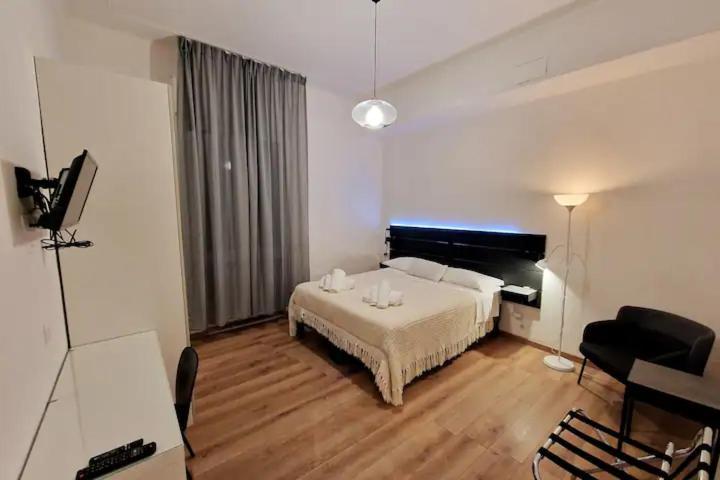 Fiera Station Apartment Bologna Esterno foto